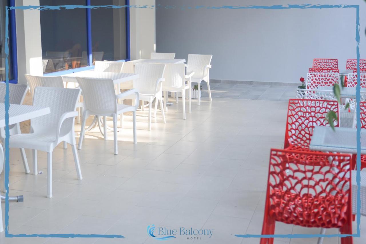 Blue Balcony 3*