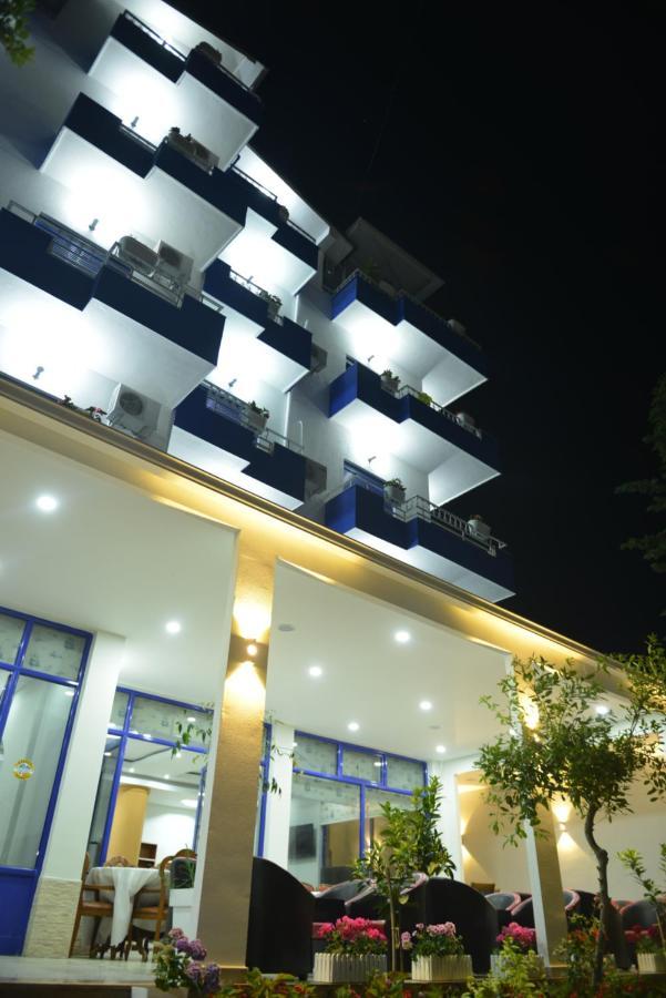 Blue Balcony 3*